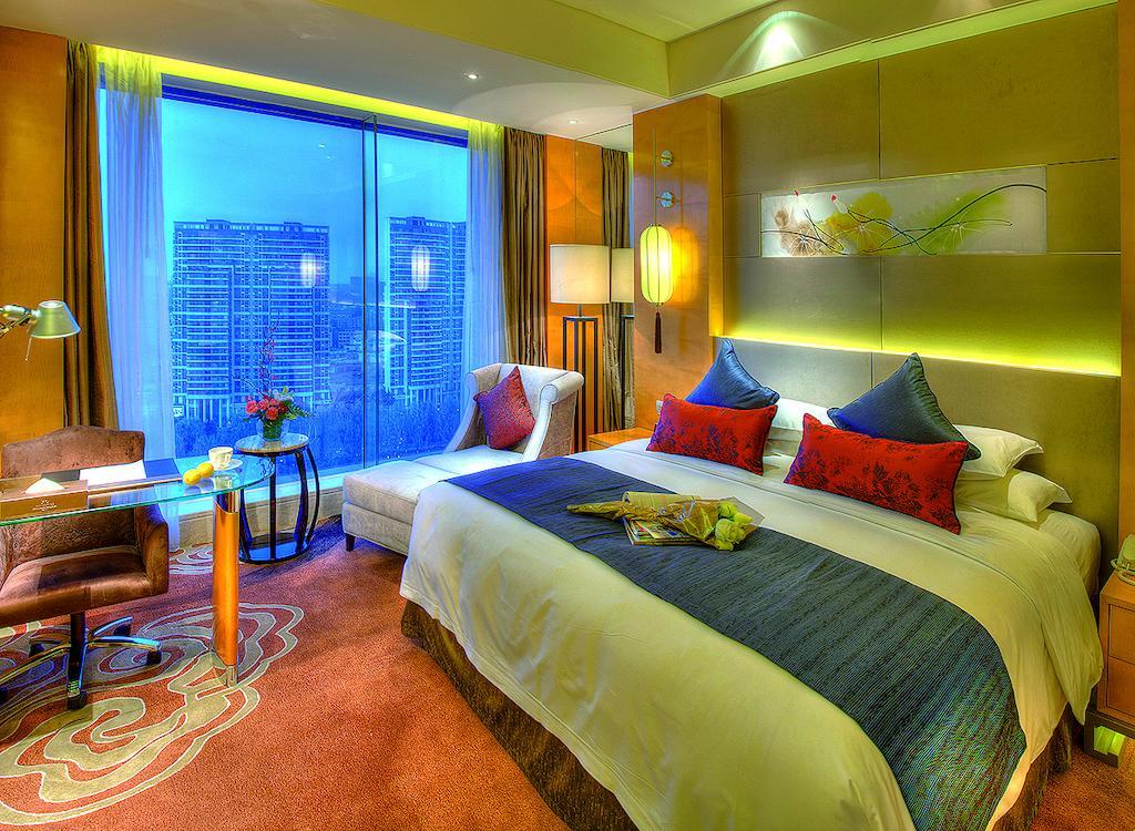 Felton Grand Hotel Chengdu Room photo